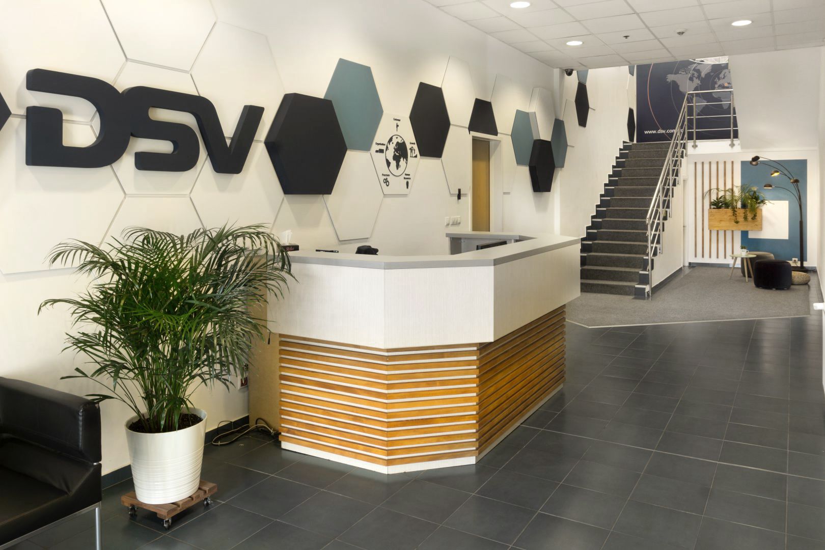 DSV Solutions, spații publice