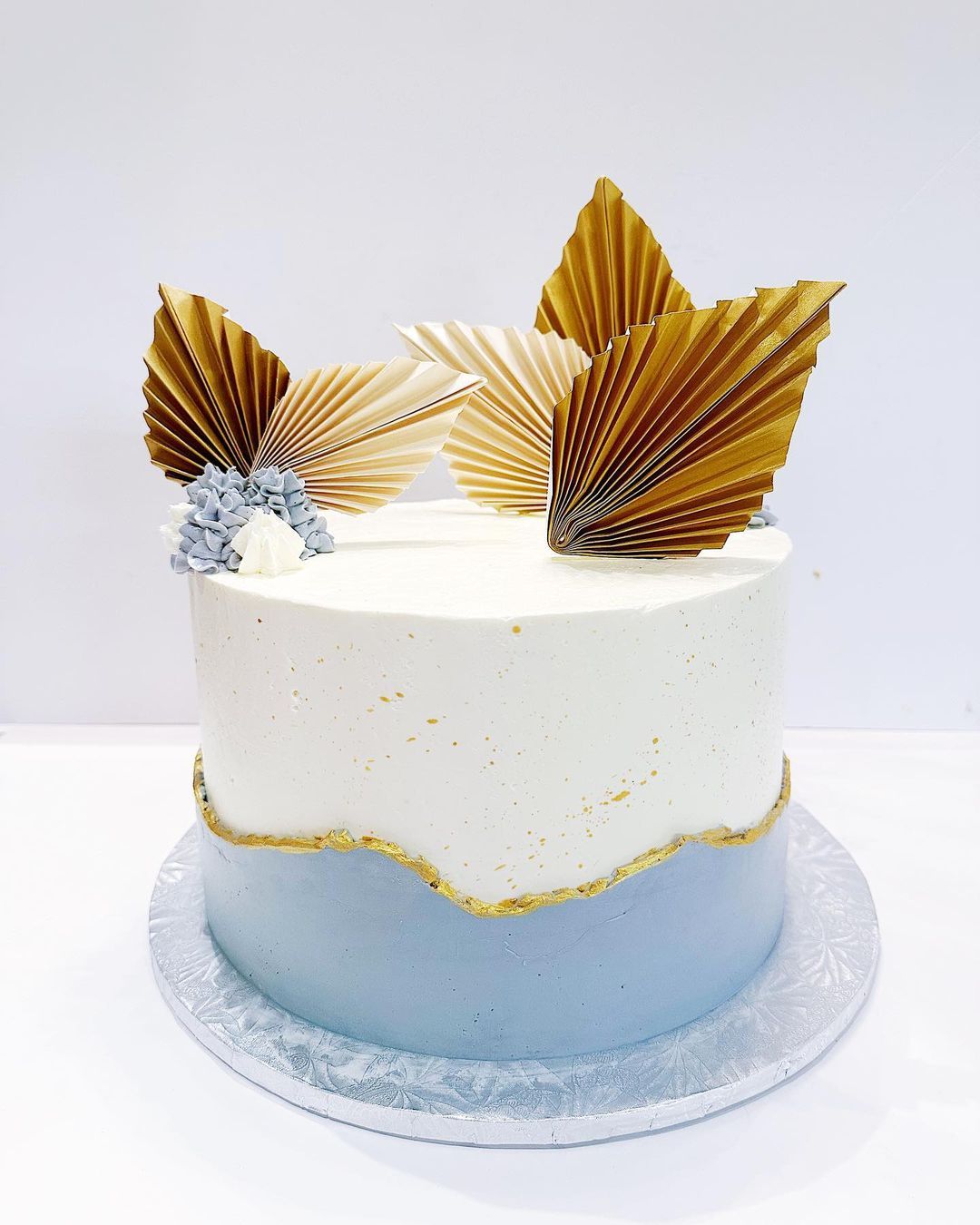 Gilded Pleats Signature