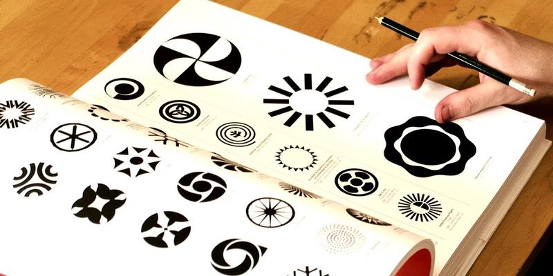 Cover Image for How to Design an Icon Using Boolean Operations in Sketch