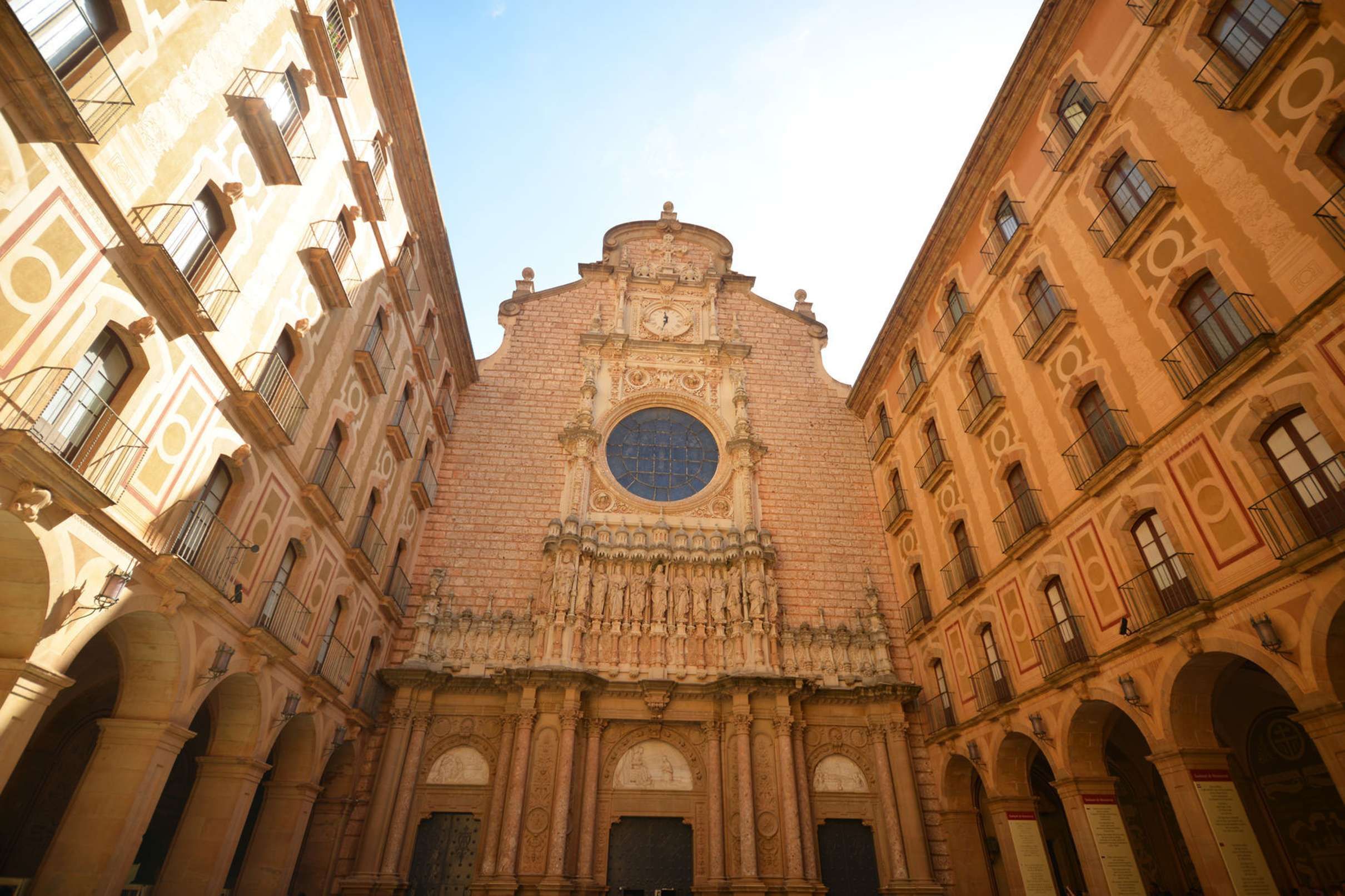 Montserrat & Sagrada Familia Full-Day Combo Tour 7h, Barcelona — photo 1