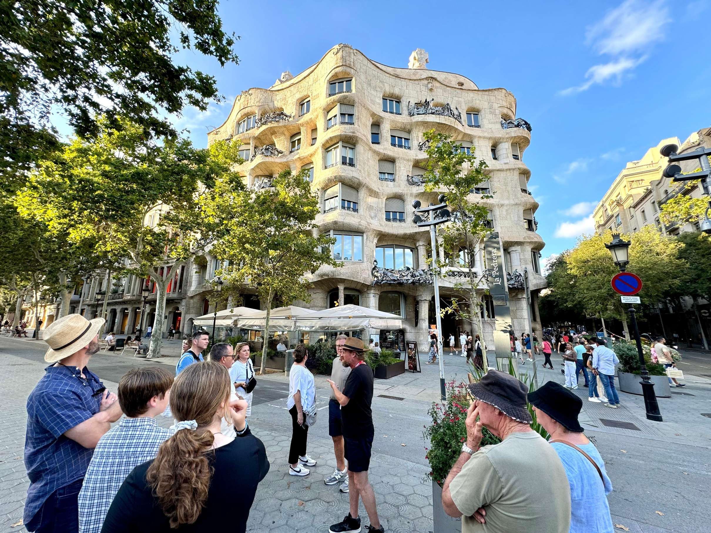 Gaudí Architecture Tour: Sagrada Familia & La Pedrera 4h, Barcelona — photo 4