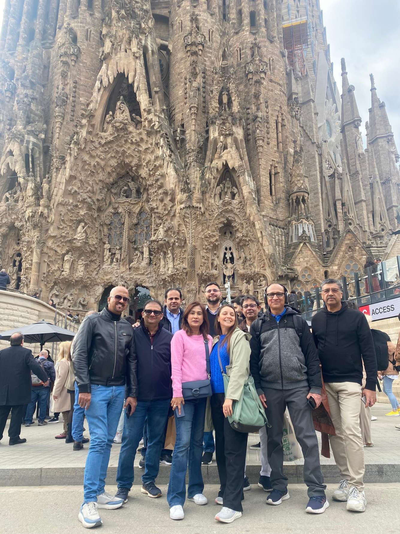Gaudí City Walking Tour with Sagrada Familia Entry, Barcelona — photo 4