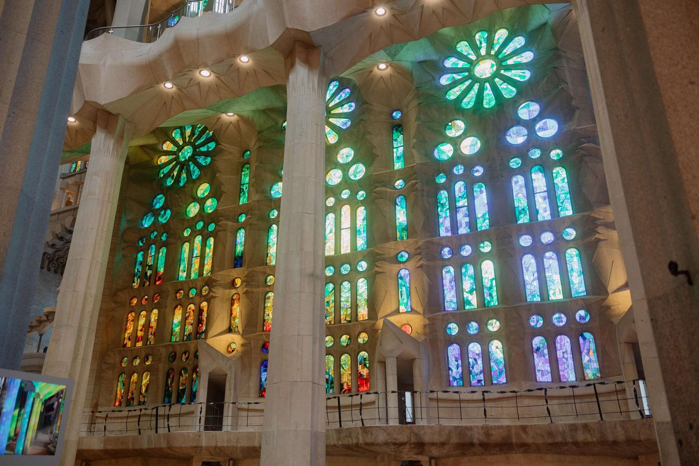Barcelona Cable Car & Gaudí Sites Full-Day Tour 6.25h, Barcelona — photo 1