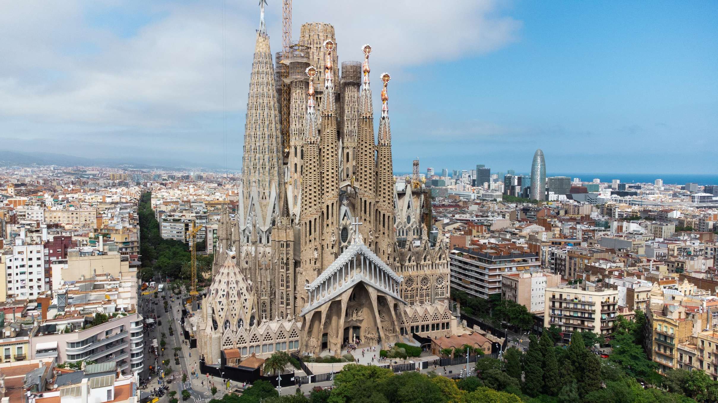 Gaudí Combo Tour: Park Güell & Sagrada Familias, Barcelona — photo 2