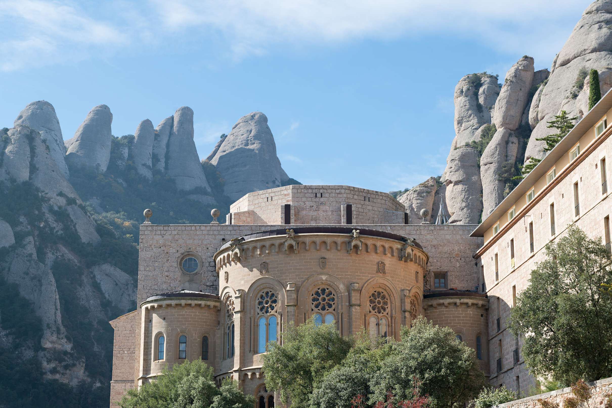 Montserrat & Sagrada Familia Full-Day Combo Tour 7h, Barcelona — photo 3