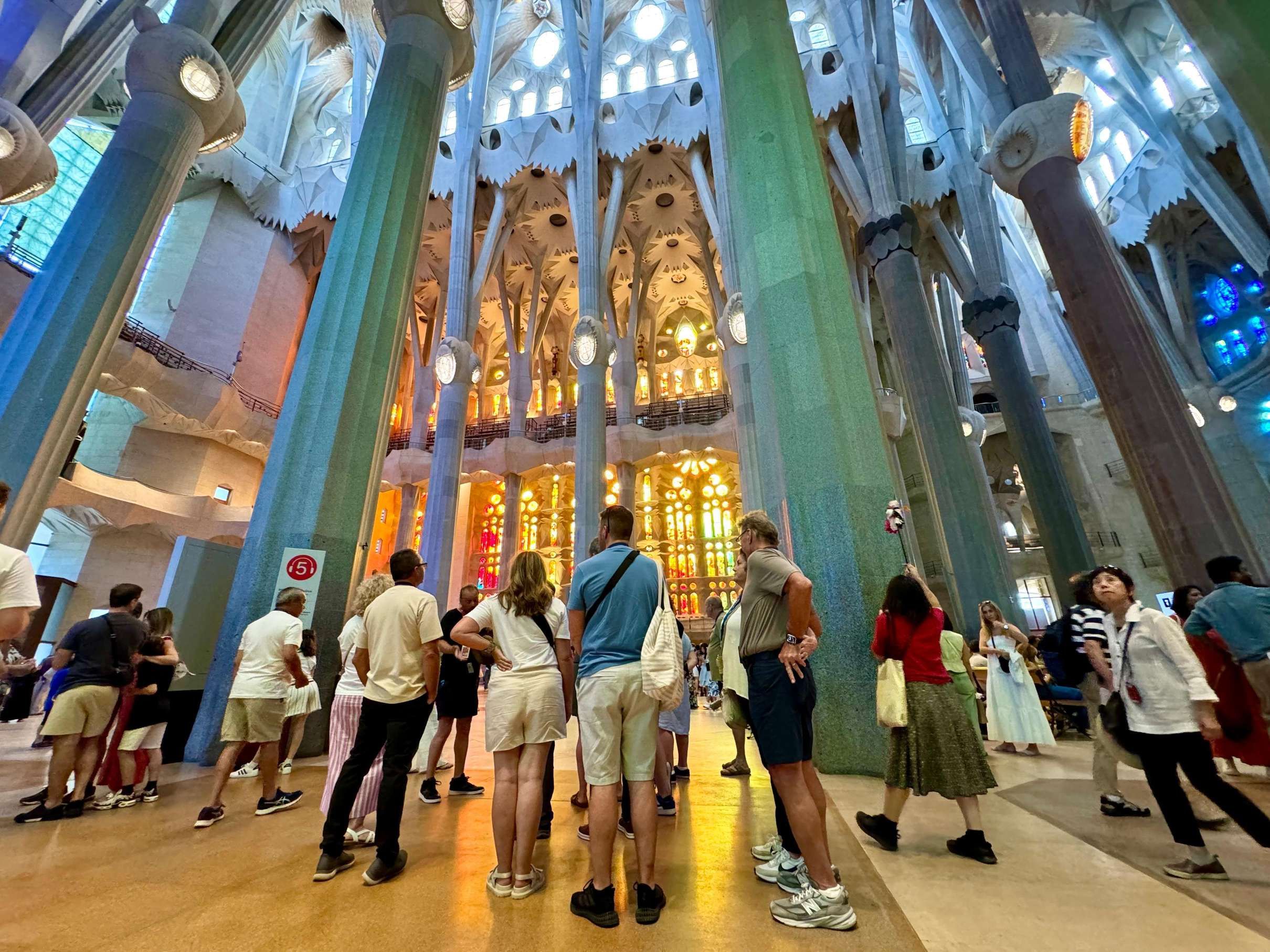 Gaudí Architecture Tour: Sagrada Familia & La Pedrera 4h, Barcelona — photo 2
