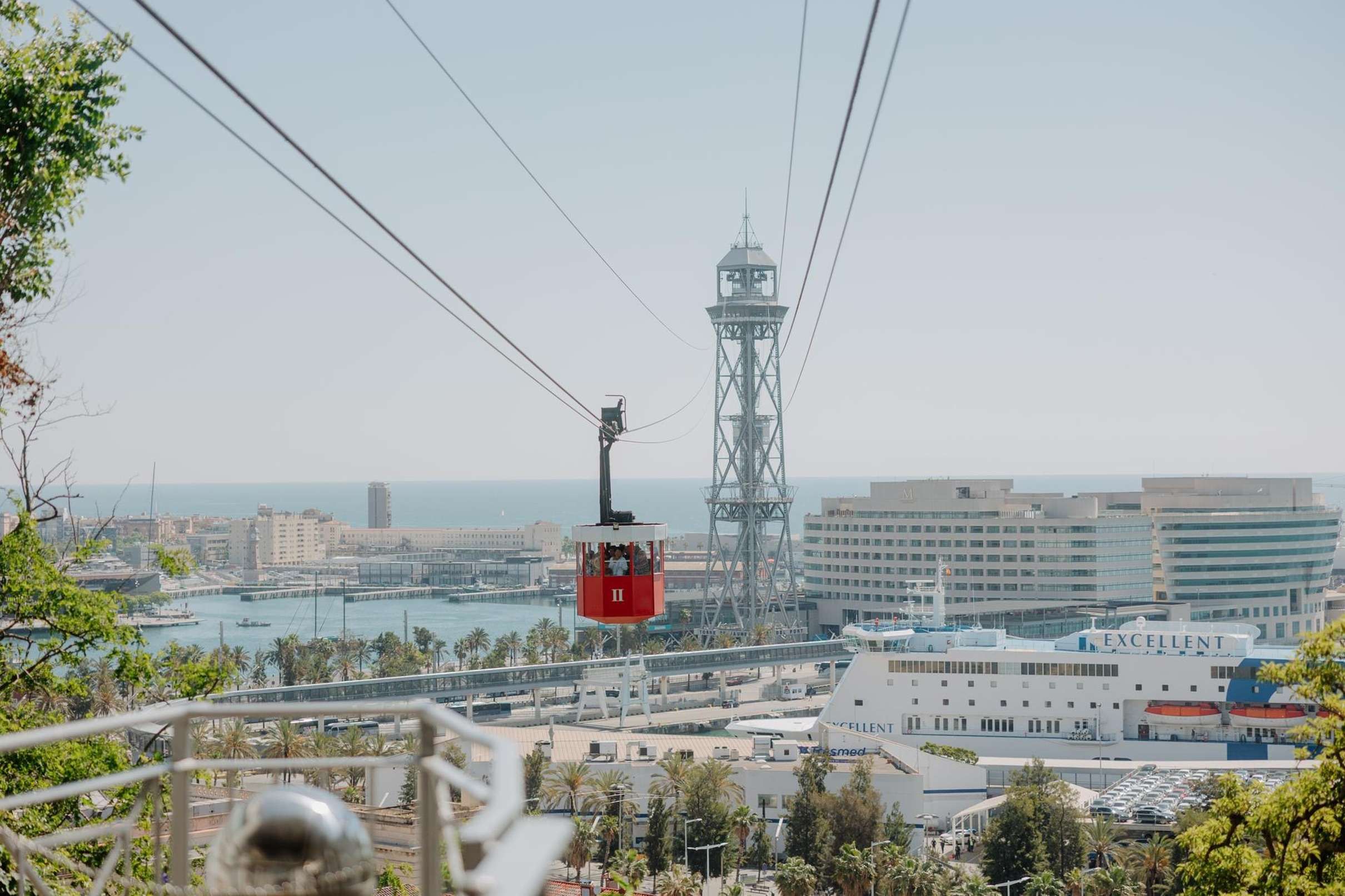 Barcelona Cable Car & Gaudí Sites Full-Day Tour 6.25h, Barcelona — photo 2