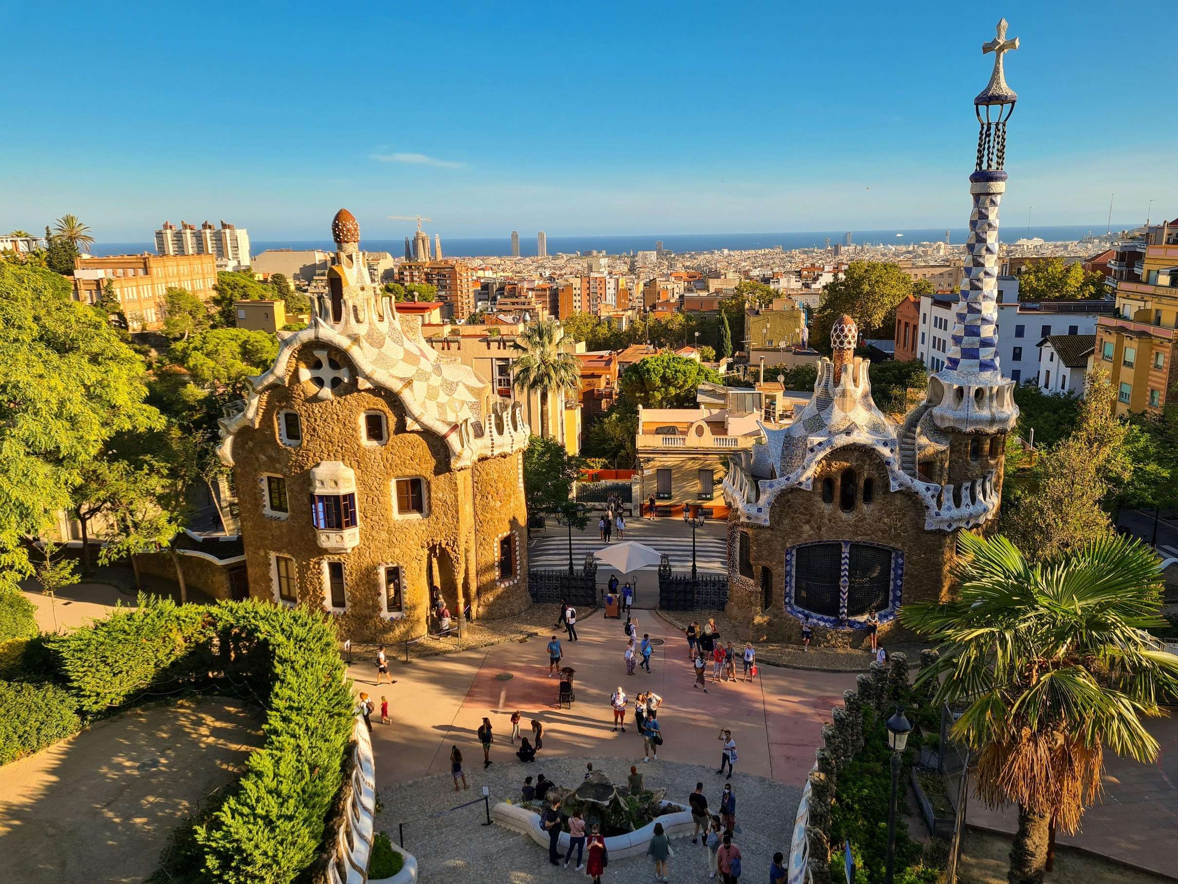 Barcelona Full-Day Hotel Pickup Tour: Gaudí & Gothic Sites, Barcelona — photo 2