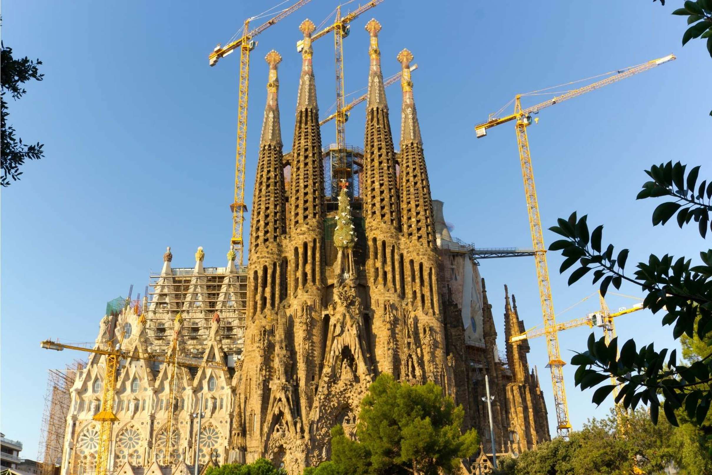 Sagrada Familia Semi-Private Tour with Secret Terrace, Barcelona — photo 4
