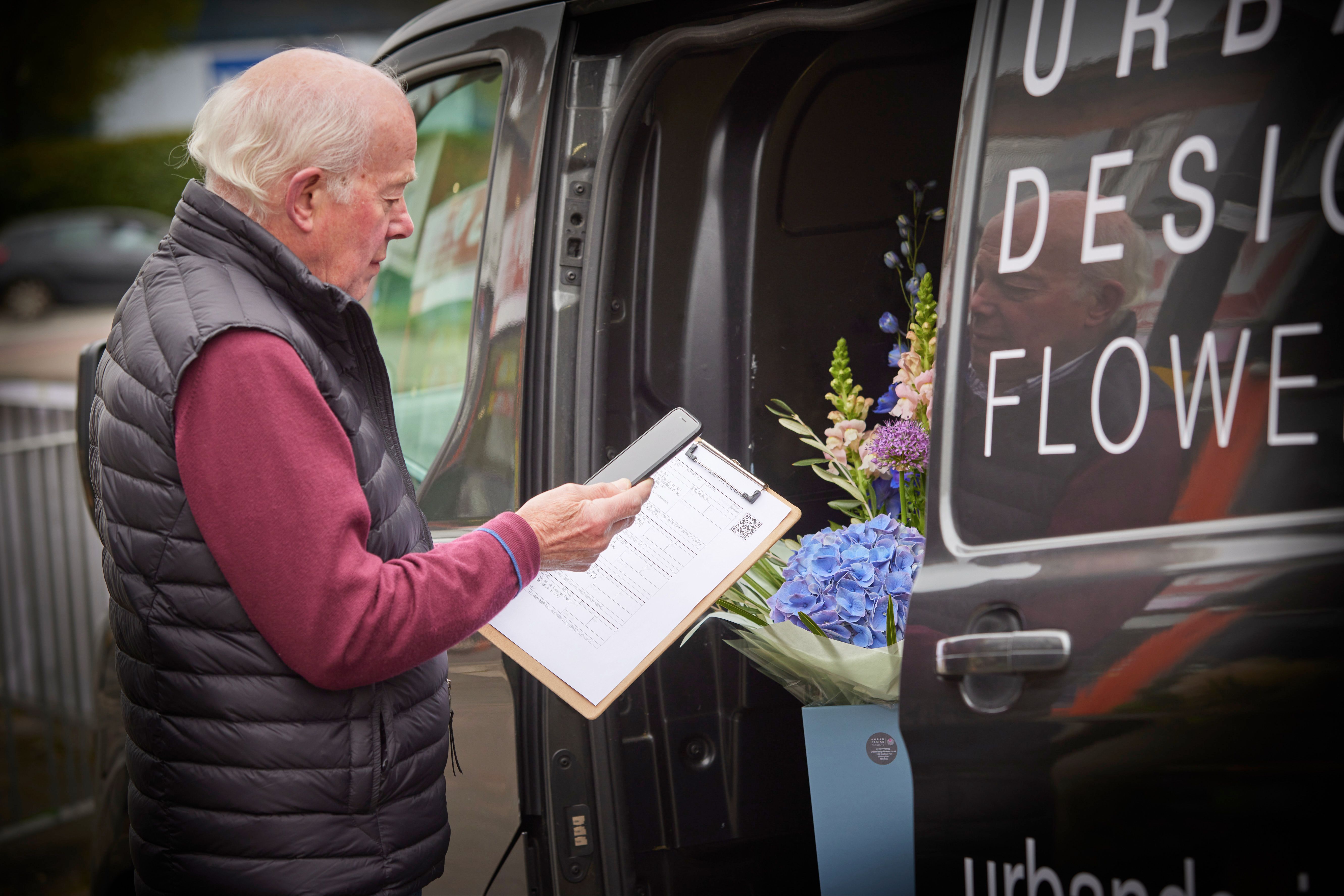 Urban Design Flowers Florist Birmingham Florist Solihull · Flower