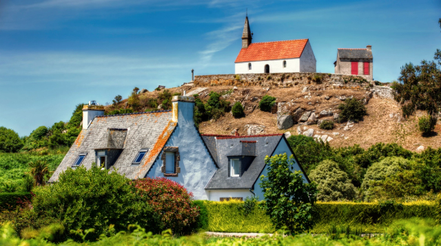 Chapel of Saint-Michel overlooking the coast on Bréhat Island