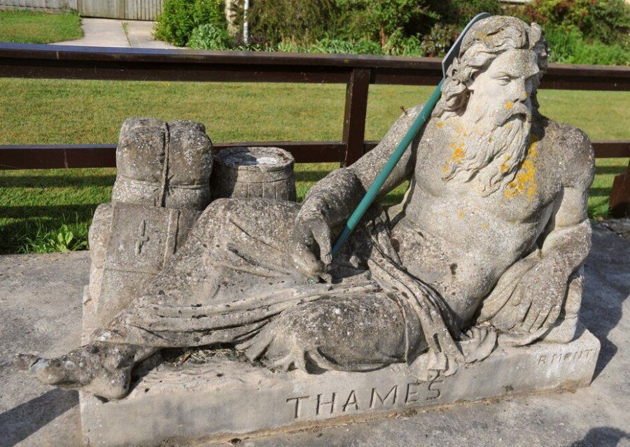 Father-Thames-Statue-Thames-Path