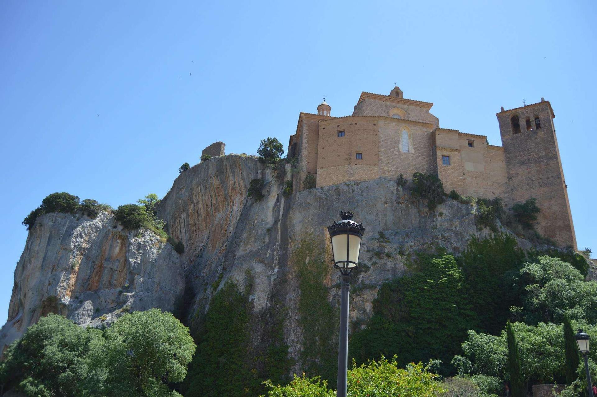 Church of Santa María la Mayor on the cliffs above Alquézar, Sierra de Guara, Aragon, Spain