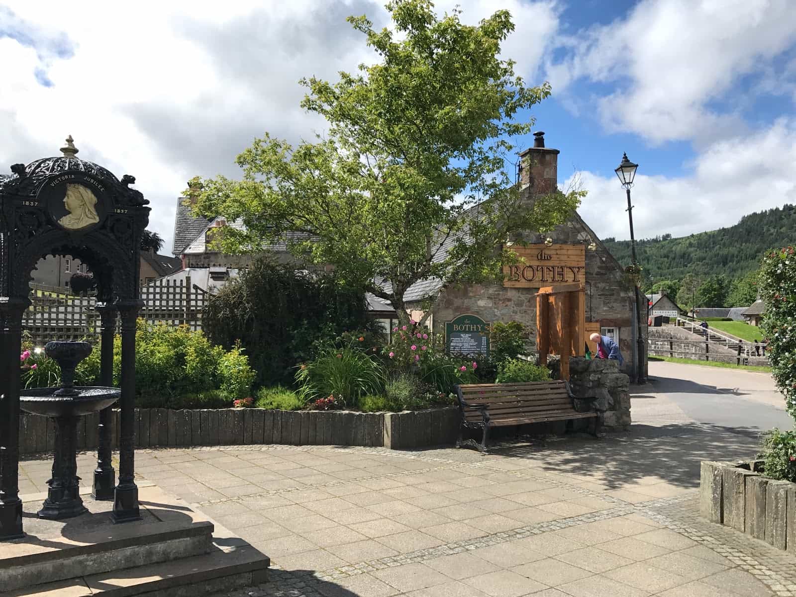 Fort Augustus Town, hiking holidays on the great glen way