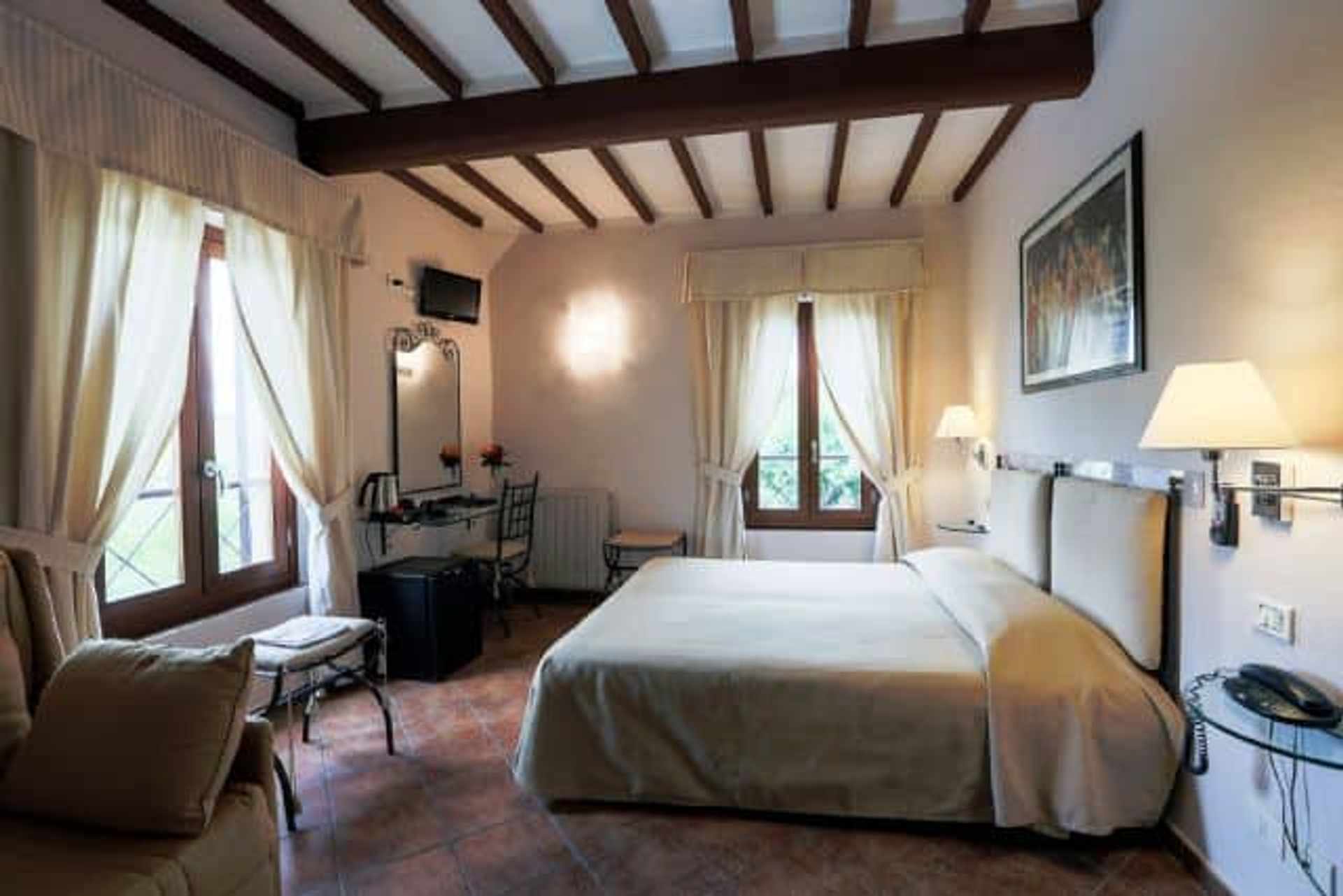 Hotel Bedroom Via Francigena
