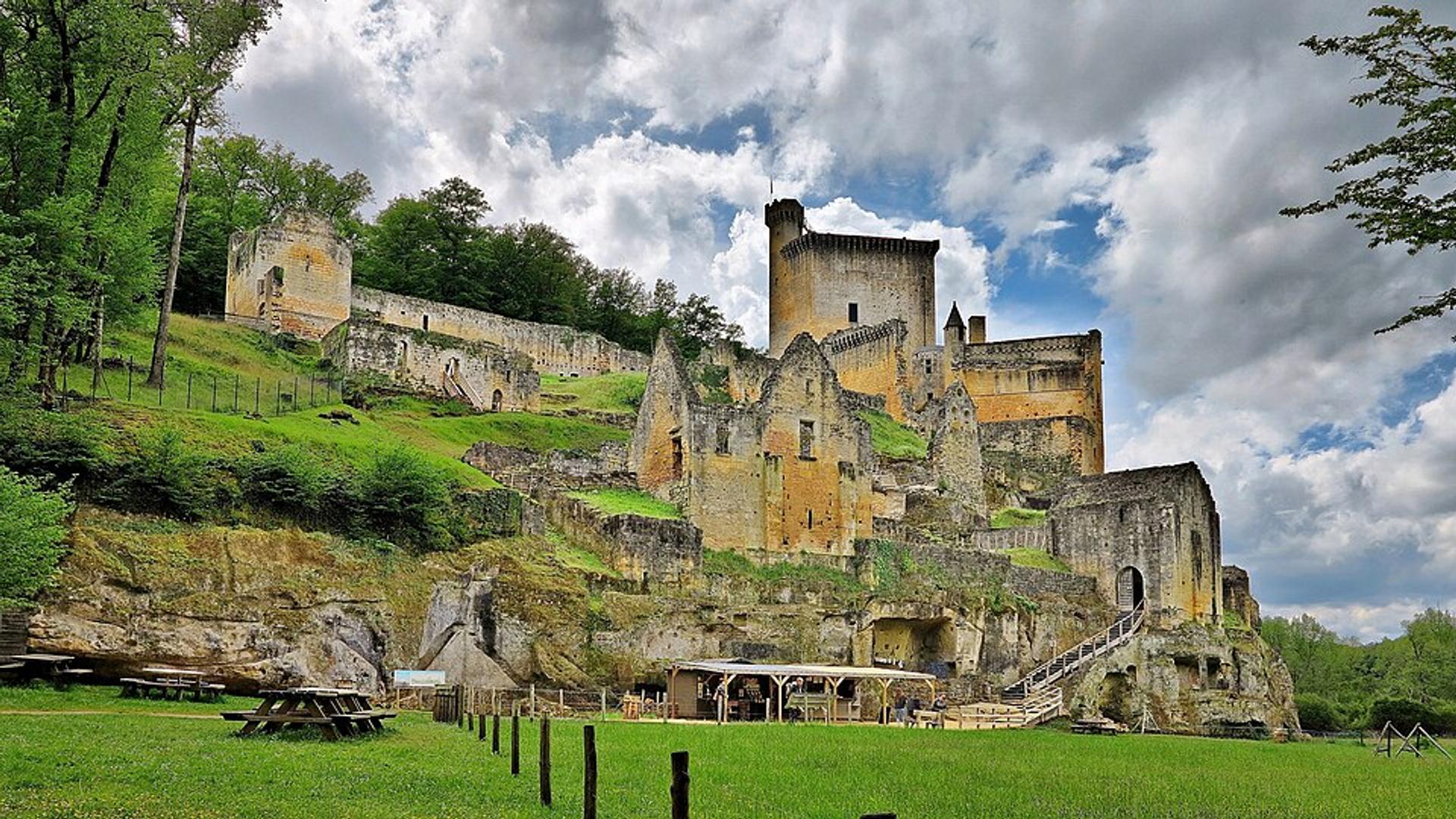 Château de Commarque in the Dordogne, France