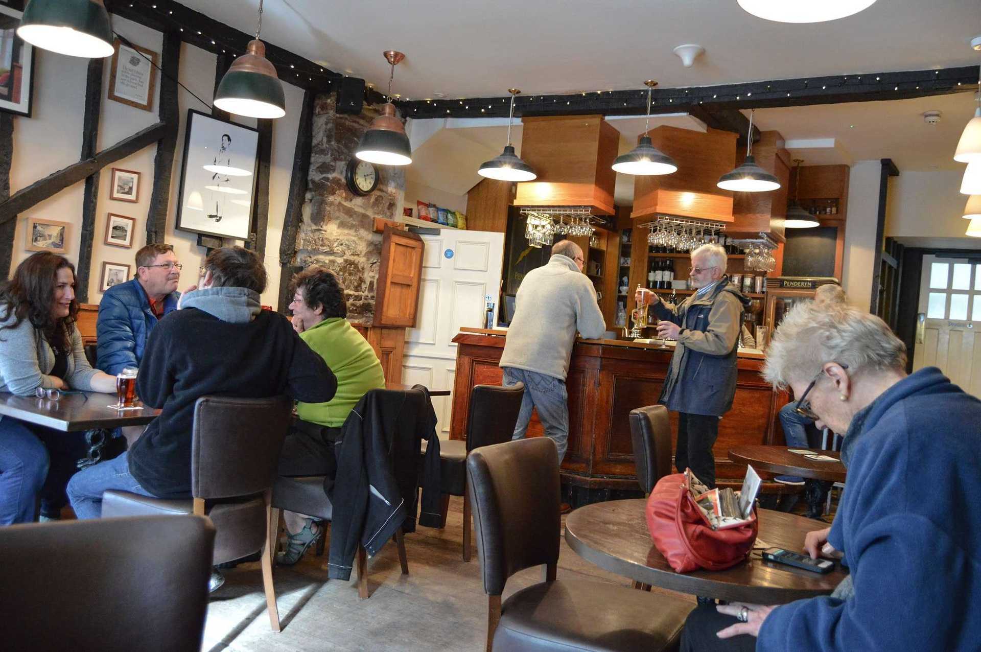 Browns Pub