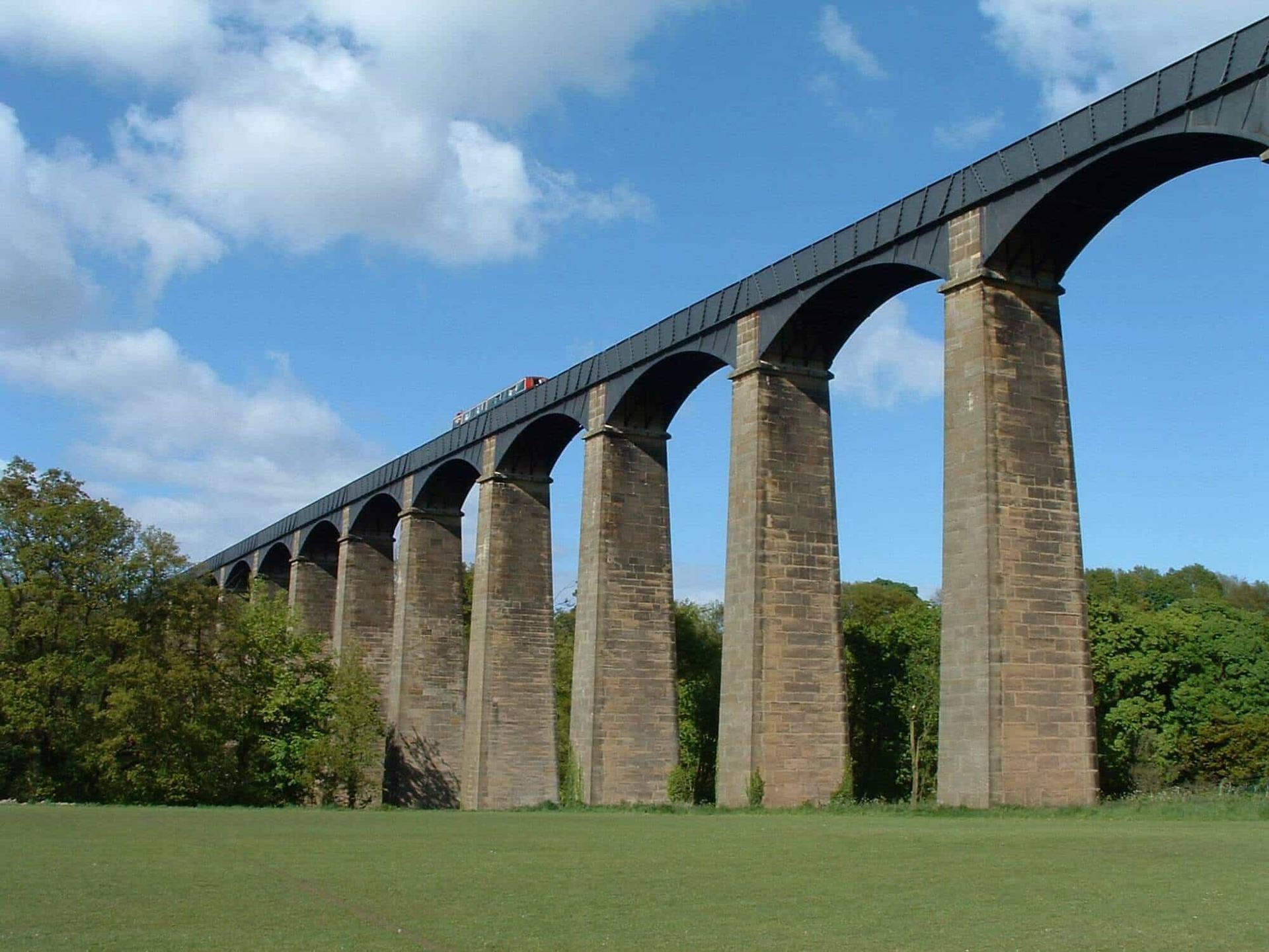 The Chirk Viaduct on the Offa’s Dyke Path walking holiday