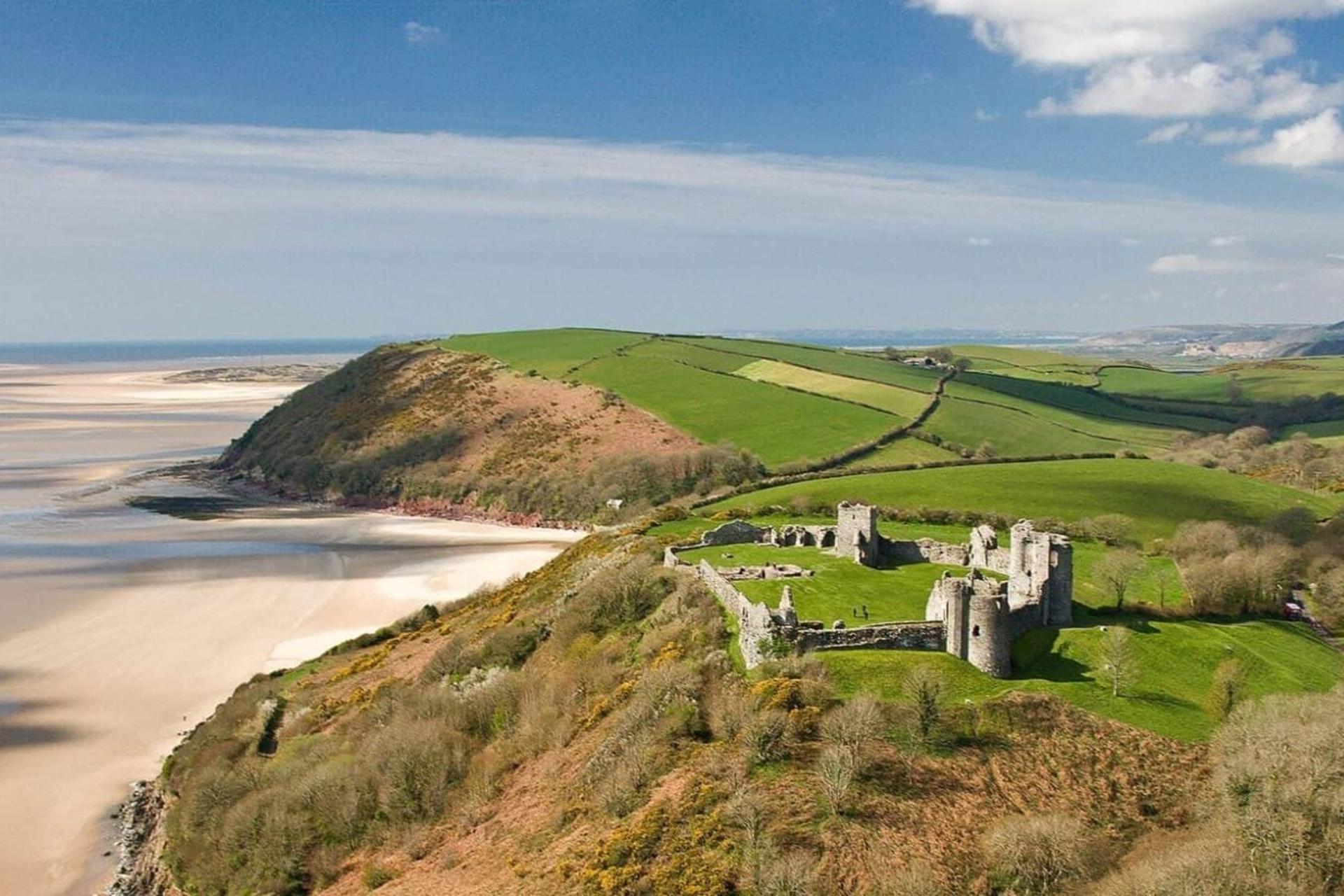 Llansteffan Castle on the Carmarthenshire coastal path