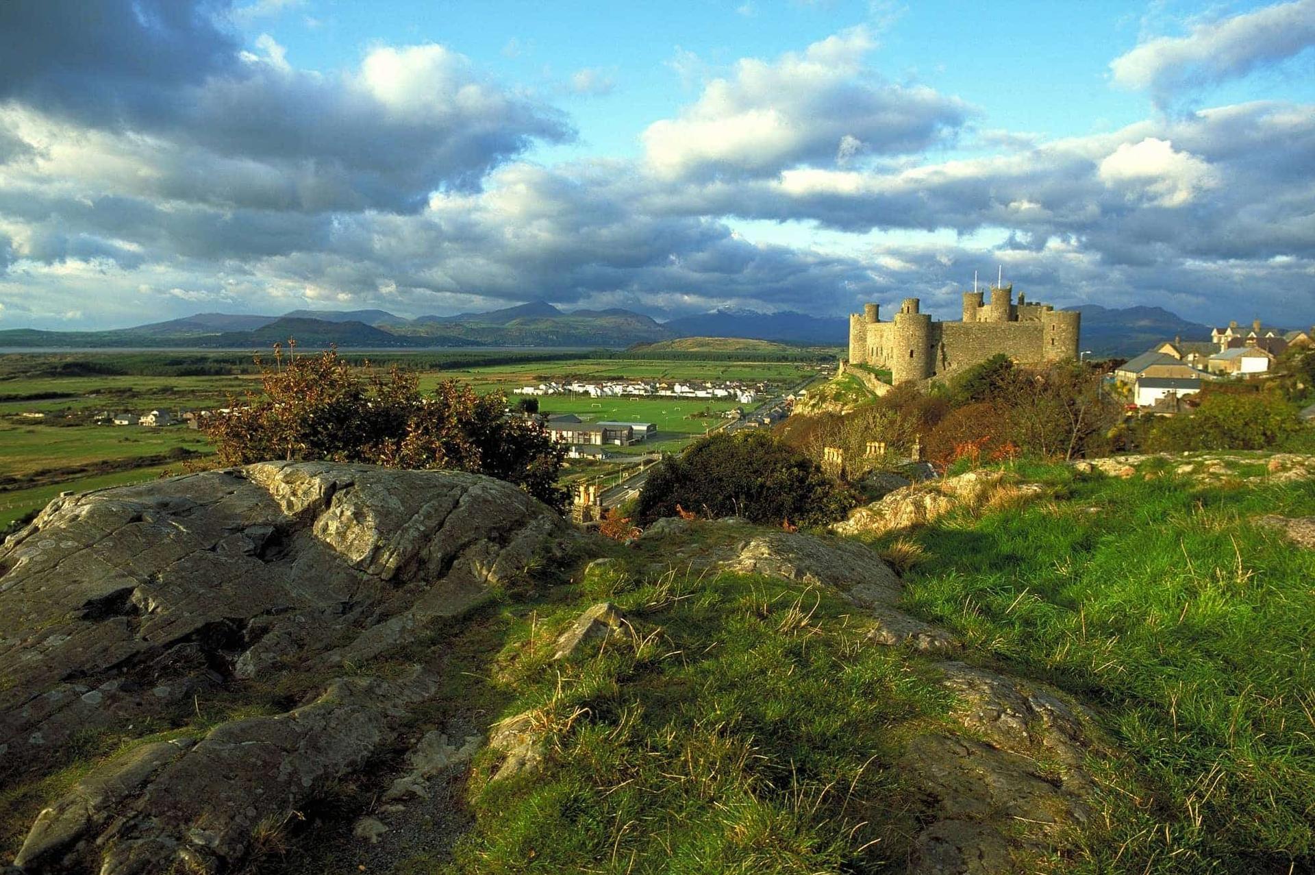 Meirionnydd Gallery Harlech Town and its Castle