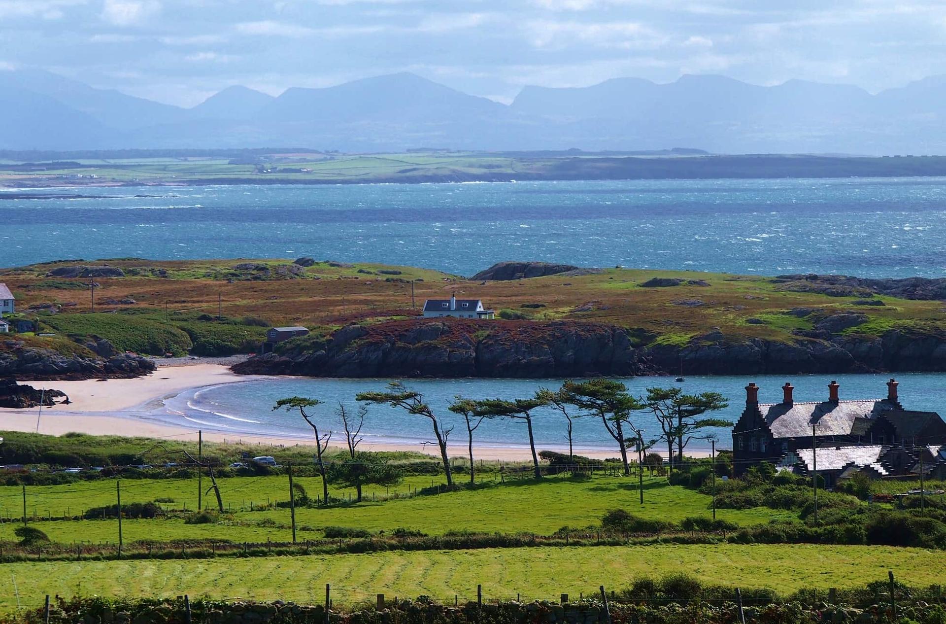 walking from Bangor to Porthmadog