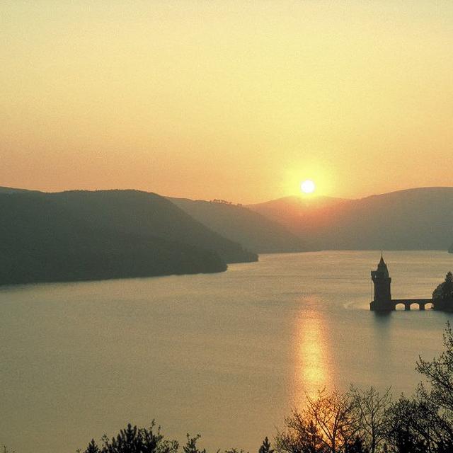 Lake Vrynwy Mid Wales Scenery