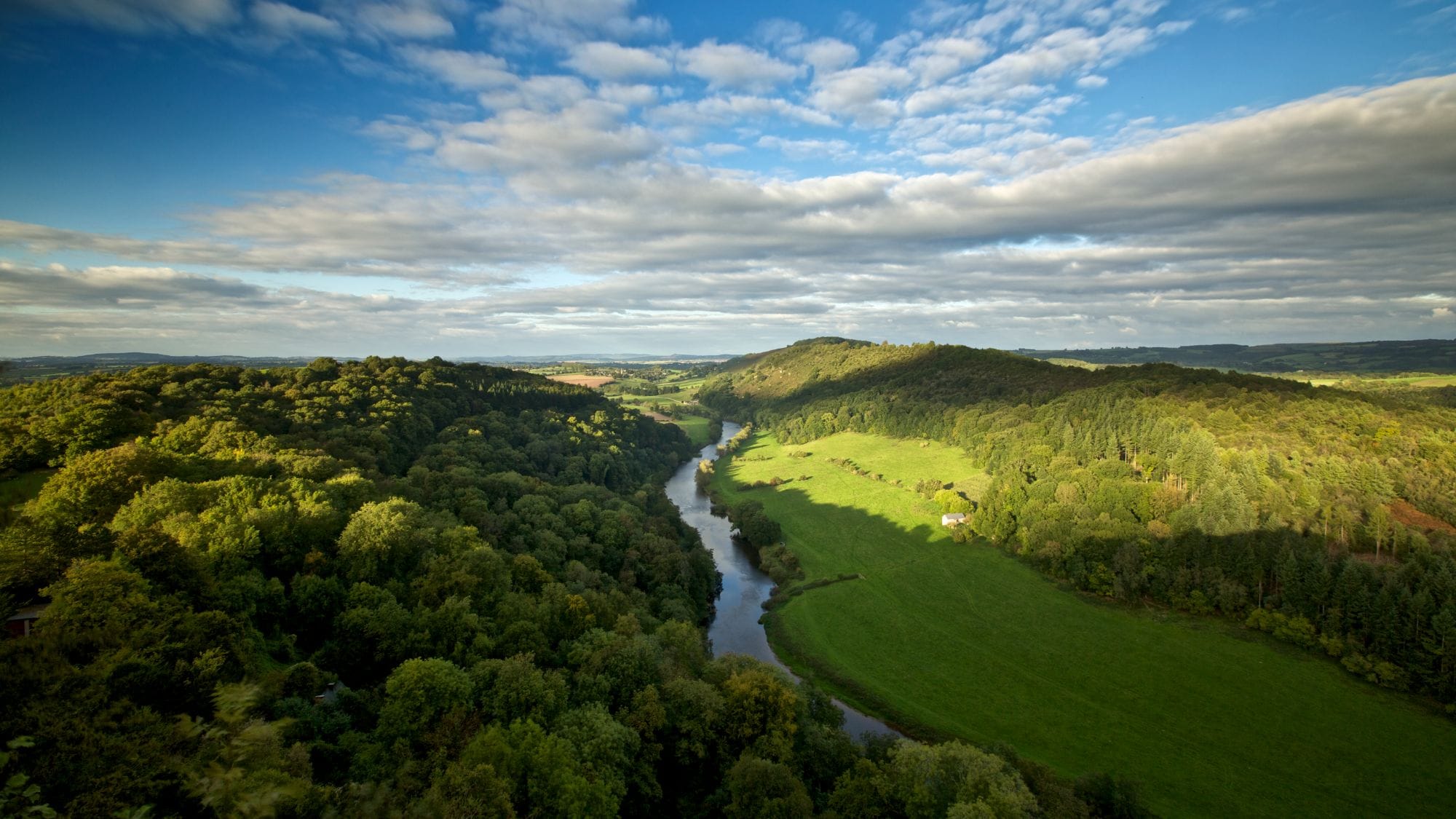 View of the Wye valley from Yat rock at Symonds Yat