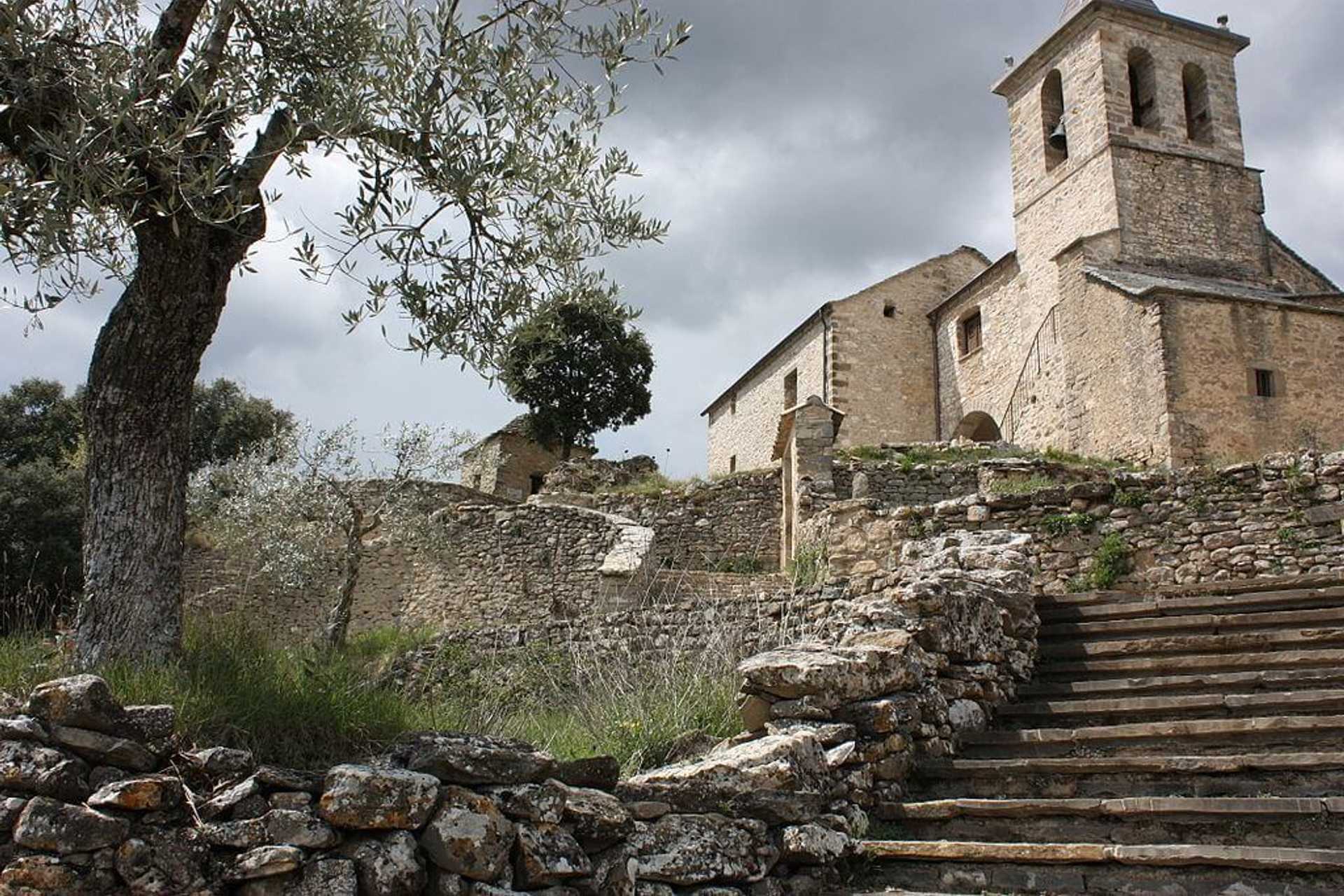 Walking Holidays in Aragon, Spain - iglesia_de_almazorre