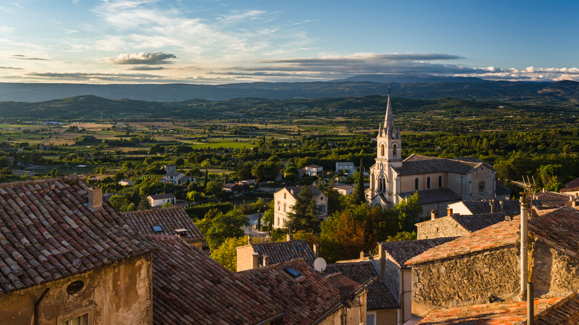 Rooftops of Bonnieux overlooking the Luberon countryside