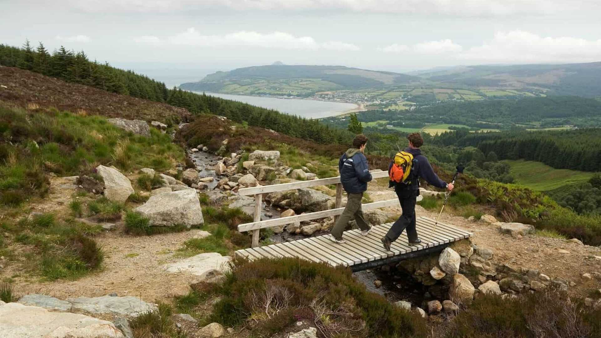 walk yourself healthy Walking down from the summit at Goat Fell