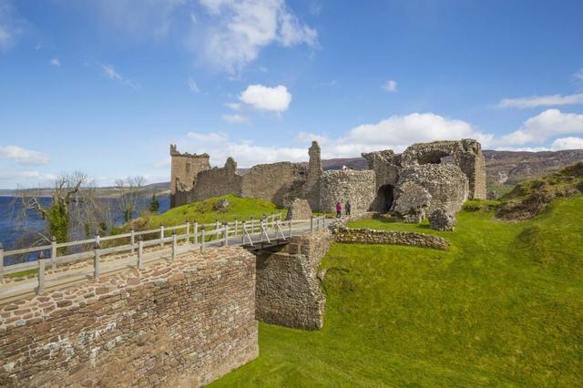 Urquhart Castle Loch Ness © Visit Scotland