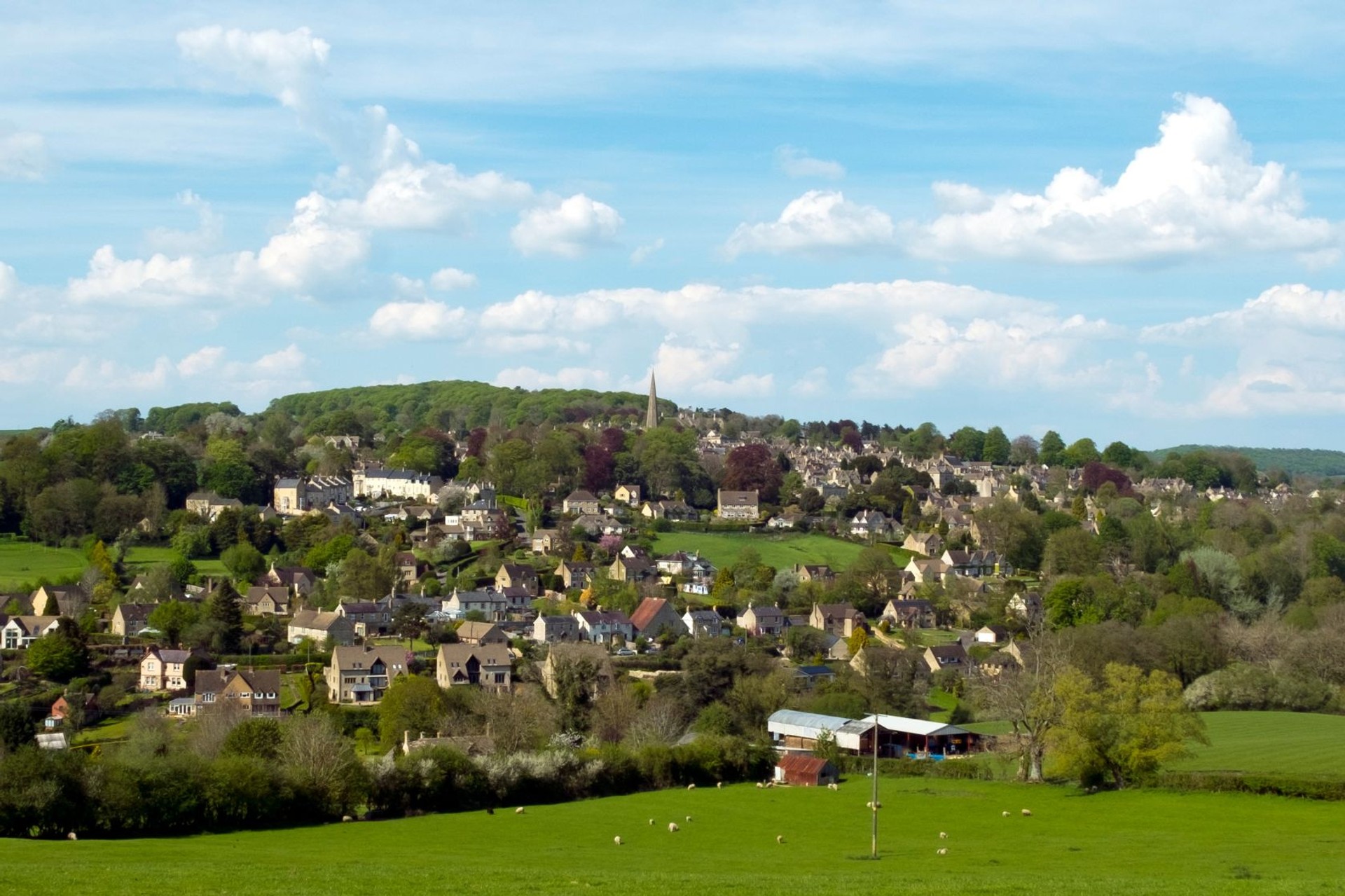 Queen of the Cotswolds (Painswick Single Centre Break)