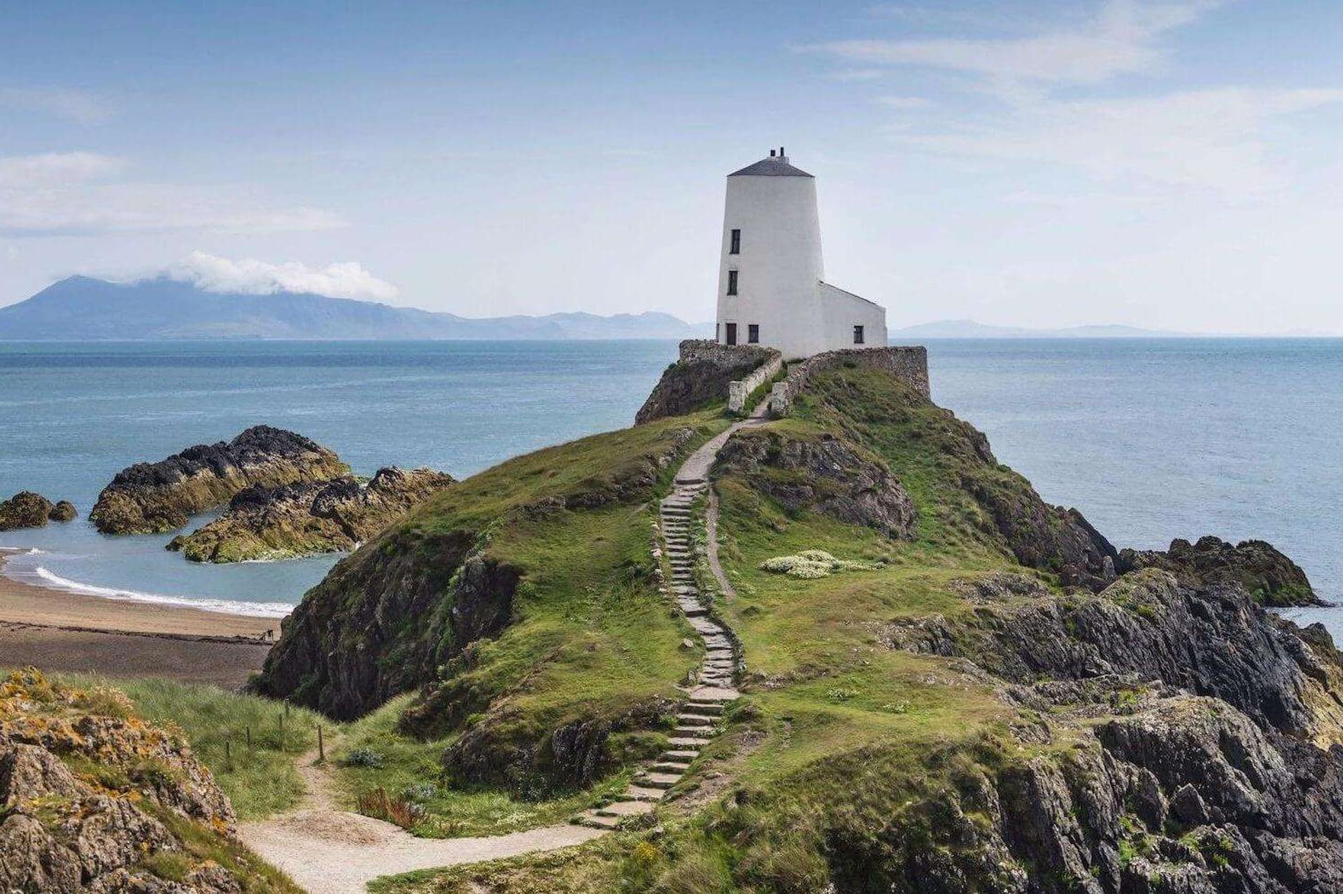 Walking path up to the Tŵr Mawr lighthouse on Llanddwyn Island Anglesey coast path