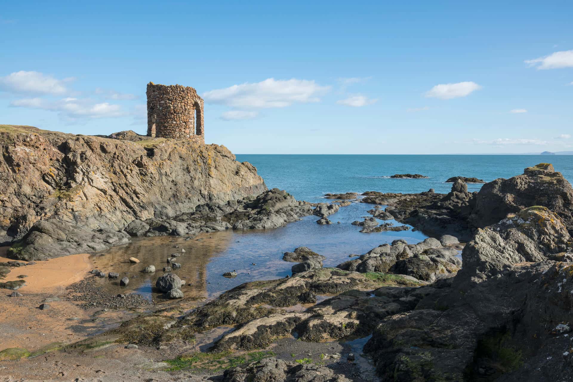 Lady's Tower was built in Ruby Bay, on the east side of Elie Ness, walking in fife