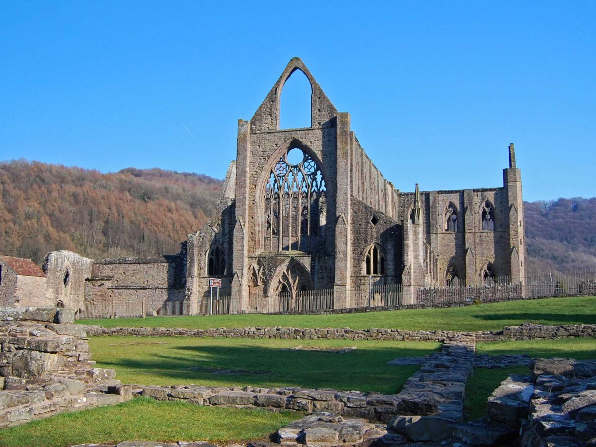 Tintern Abbey ruins in the Wye Valley on the Offa’s Dyke Path walking holiday