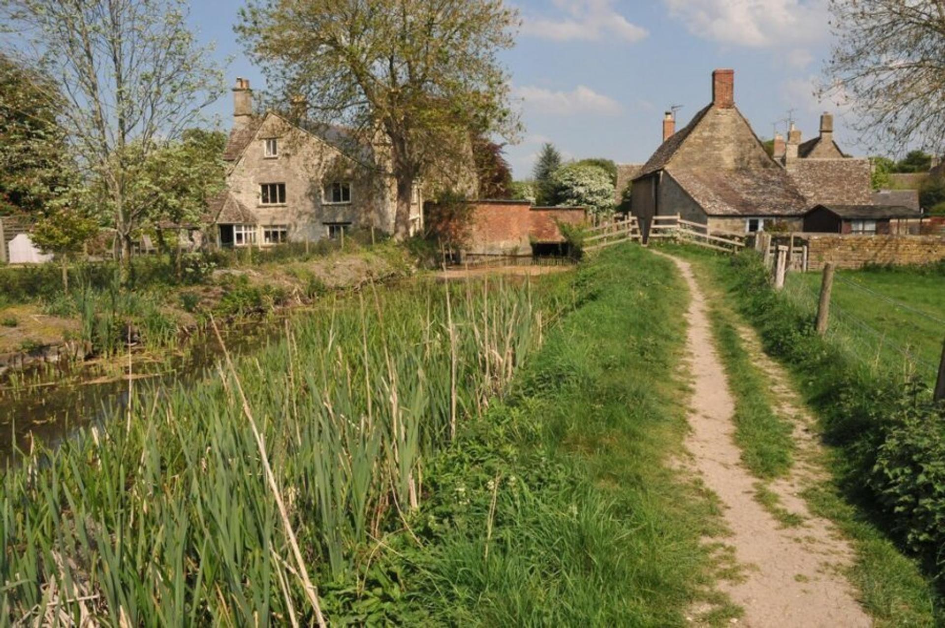 Ashton-Keynes-Thames-Path