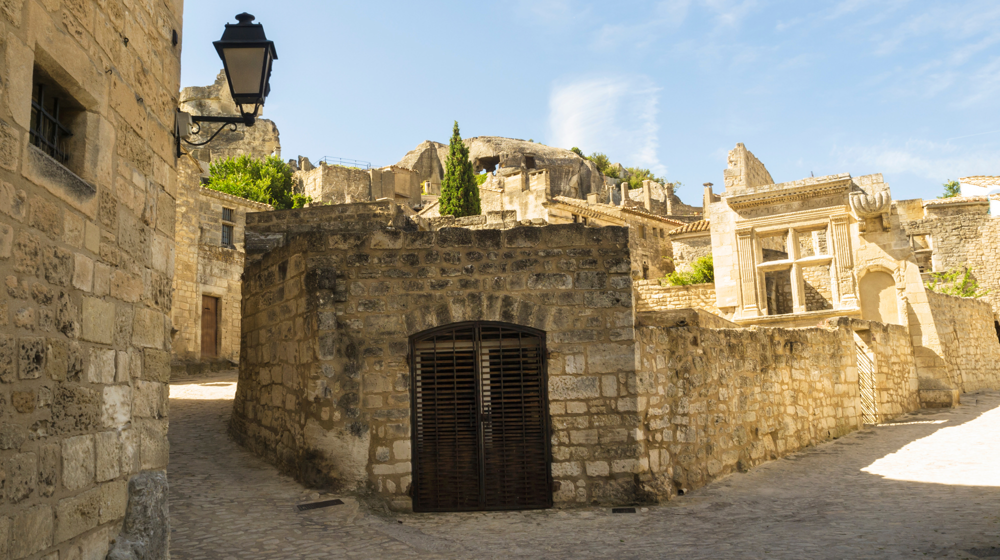 Old stone buildings and narrow streets in Les Baux-de-Provence