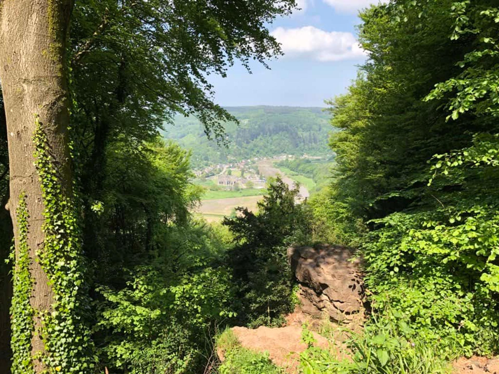 The Devil’s Pulpit overlooking Tintern Abbey on the Offa’s Dyke Path walking holiday