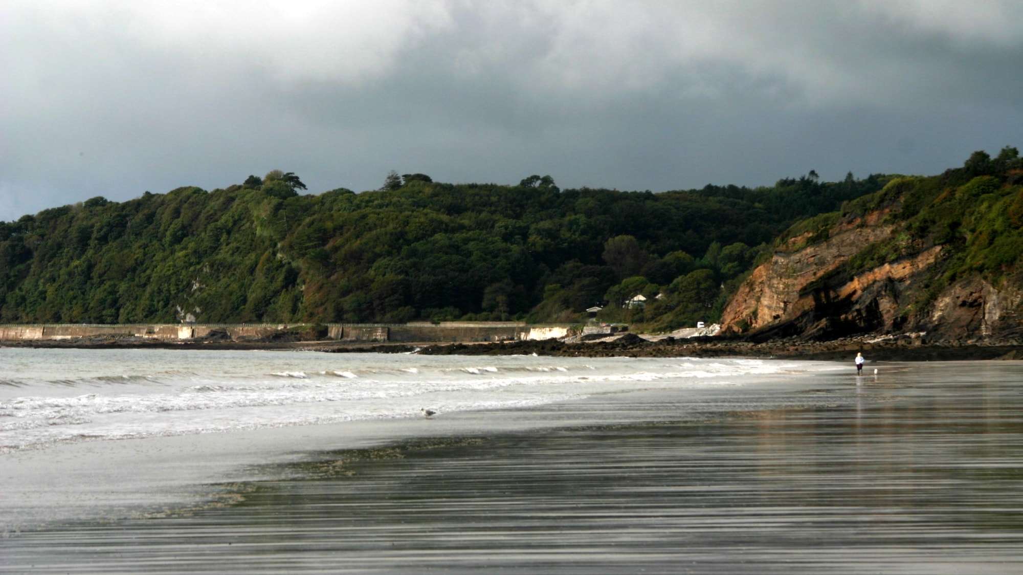 Image of shoreline at Amroth, Cardigan Bay, Wales