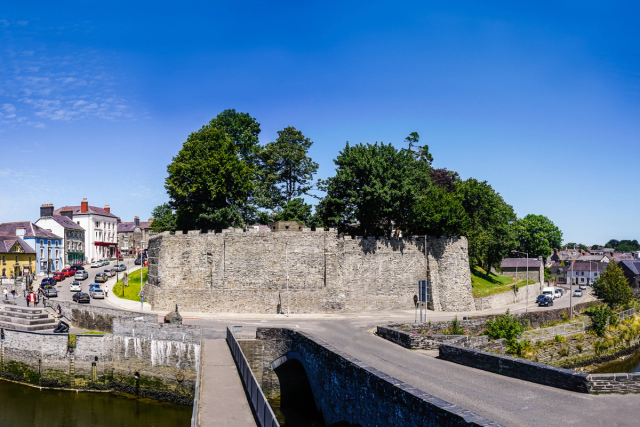 Cardigan Castle, or Castell Aberteifi, on the River Teifi, Ceredigion