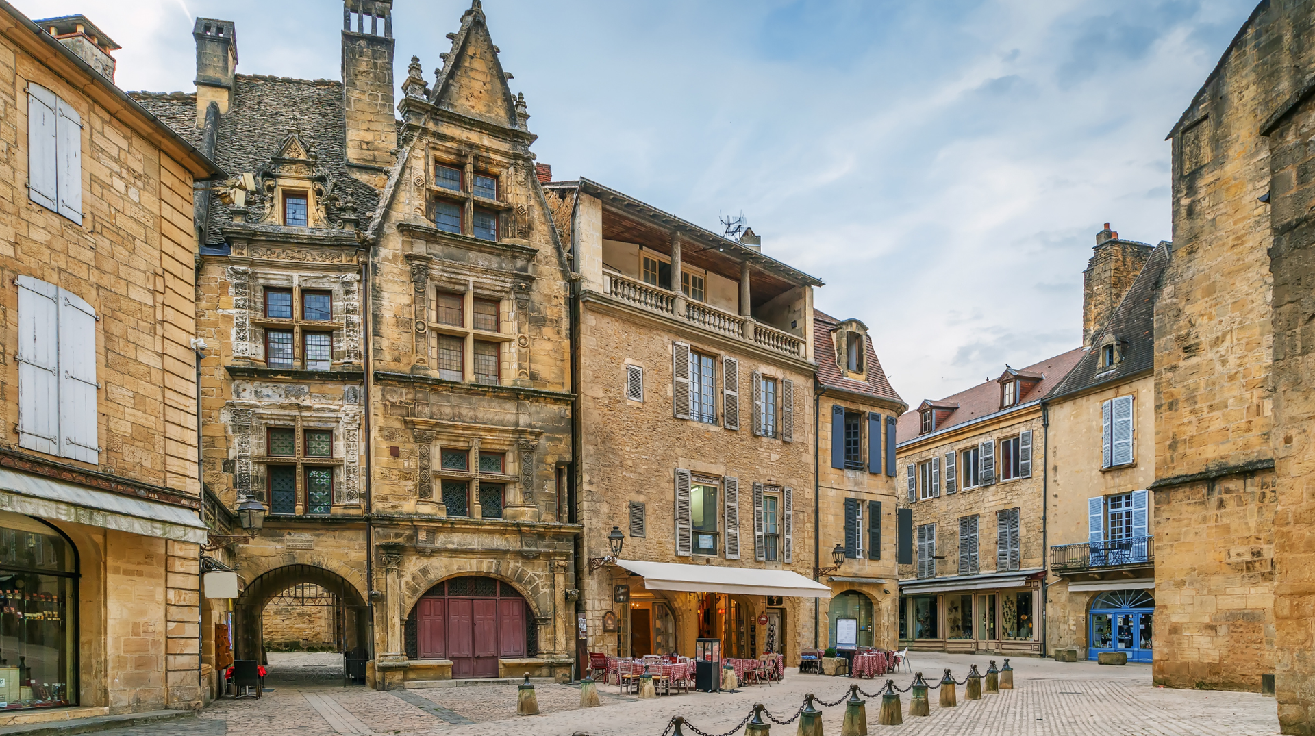 Historic stone buildings in the medieval centre of Sarlat-la-Canéda