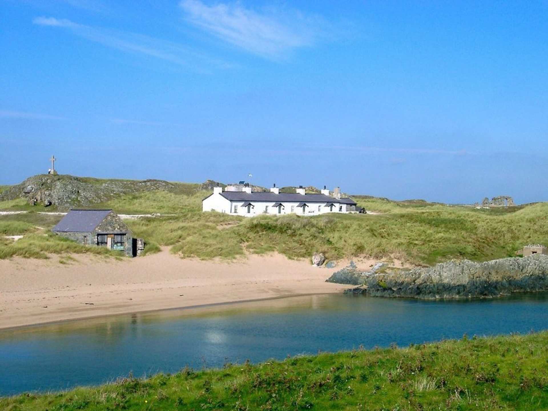 Ynys Llanddwyn-Anglesey-Coast-Path