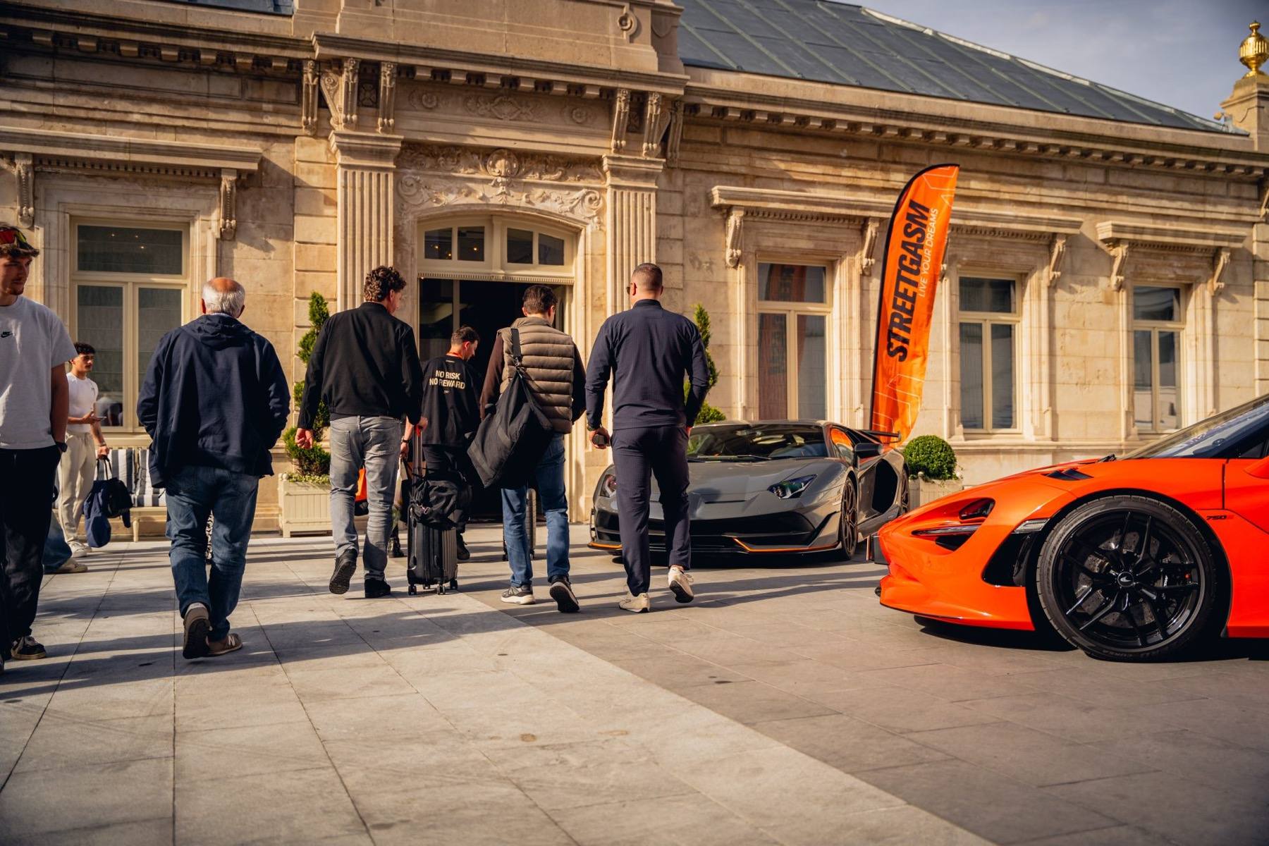 StreetGasm event impression met supercars tijdens een clubdag.
