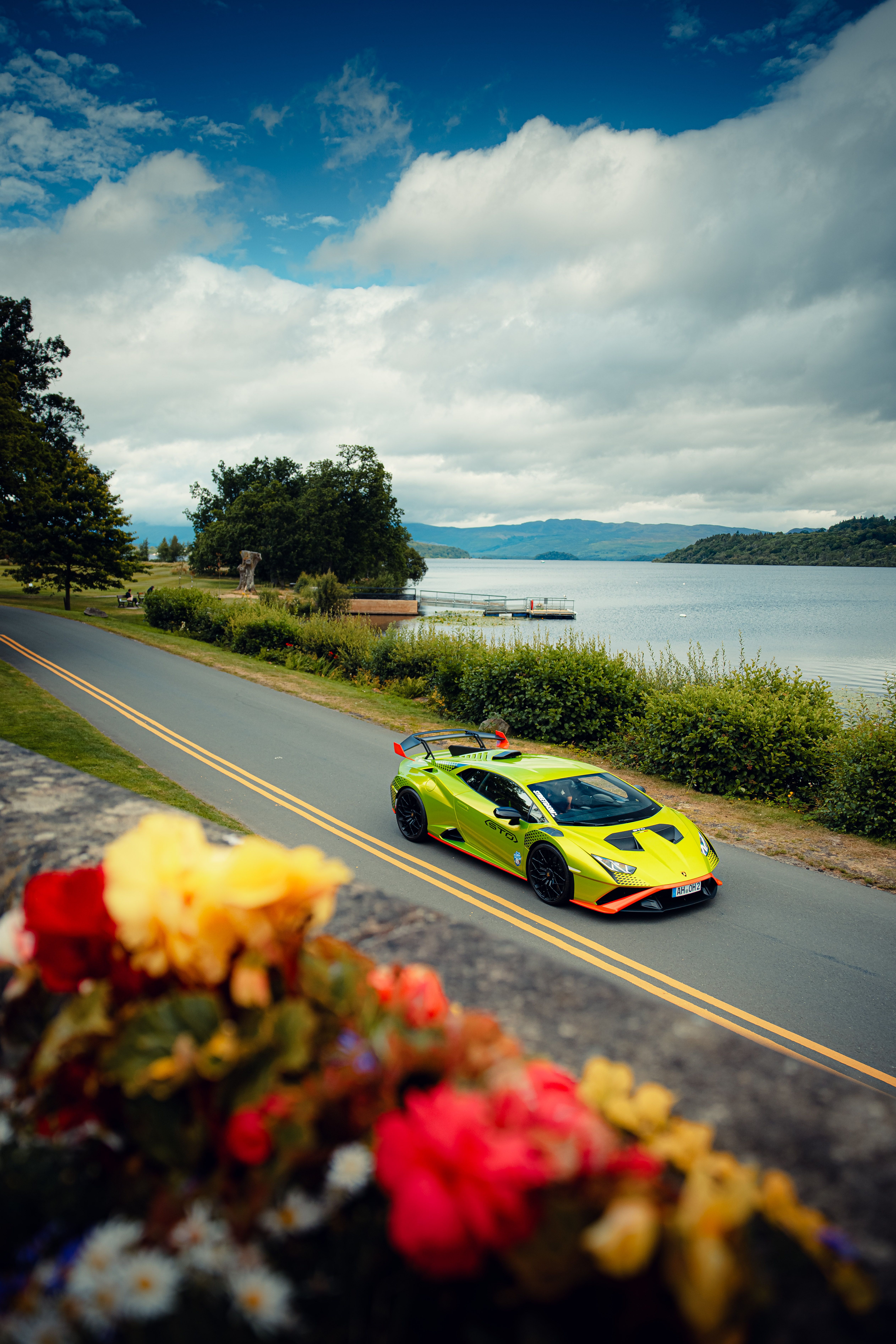 Lamborghini Huracan STO bij Loch Lomond in Schotland