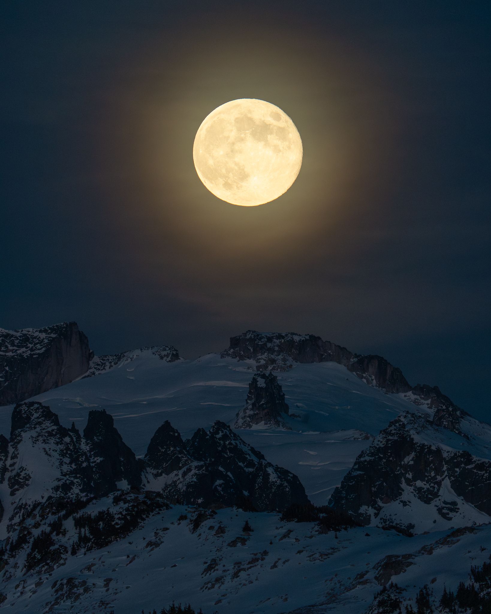 Full moon, Squamish BC