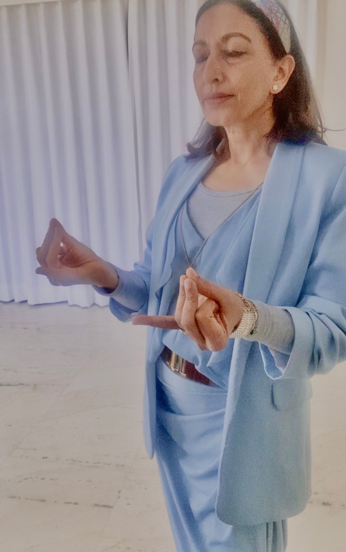 Hands of Healing: A Journey through ‘Hasta Mudras’ in Yoga