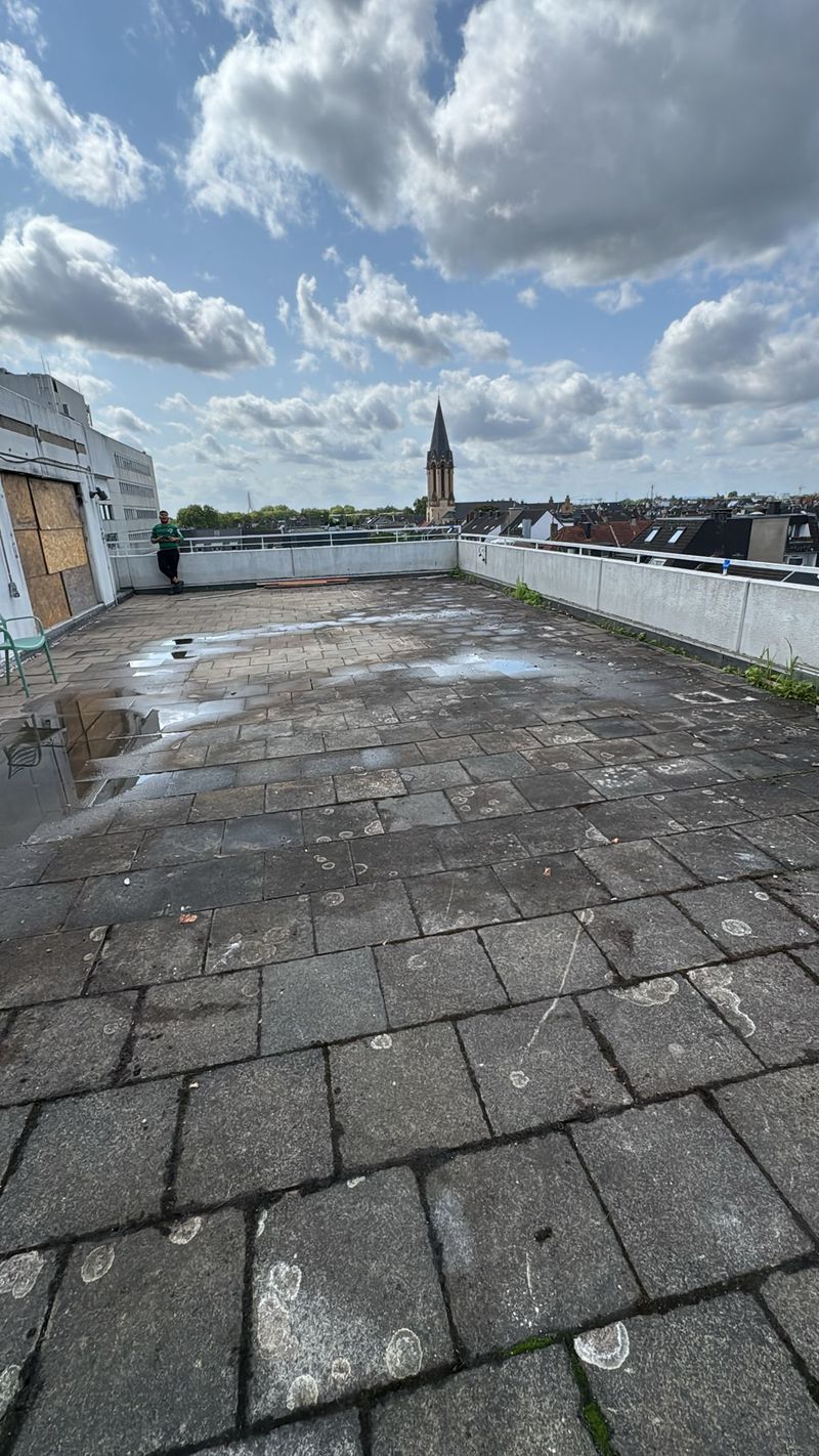 Düsseldorf Projekt . HIER KOMMT NOCH BESCHREIBUNG