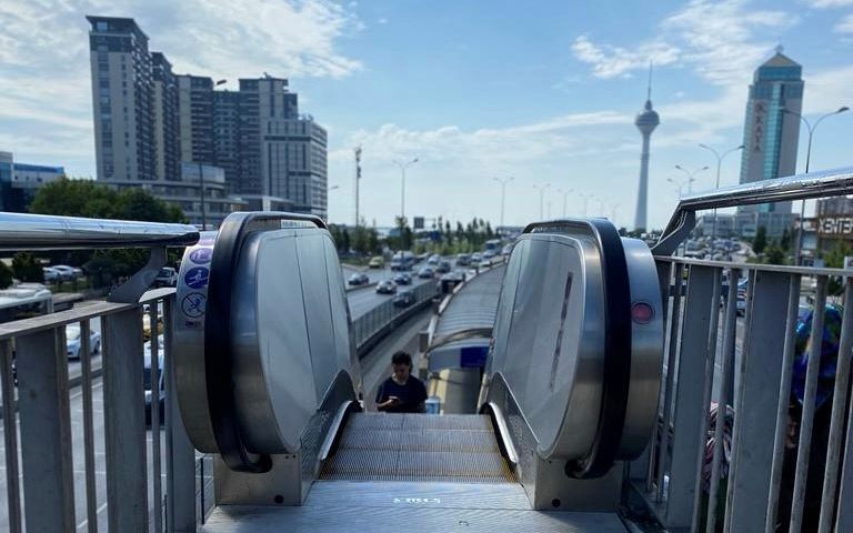 Lifts and Escalators on the Istanbul Metrobus Line Are Being Renewed by AKE