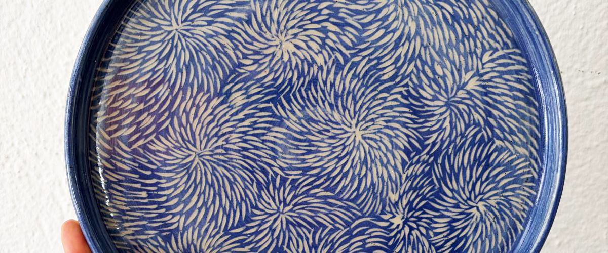 SGRAFFITO KERAMIKTELLER: Gestalte deinen Teller mit Gravurbildern
