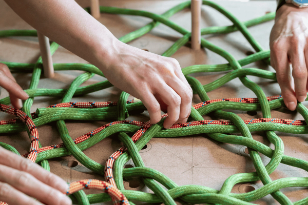 RUG WEAVING WORKSHOP S/M: Weave a small to medium sized Rug from Climbing Rope — 3